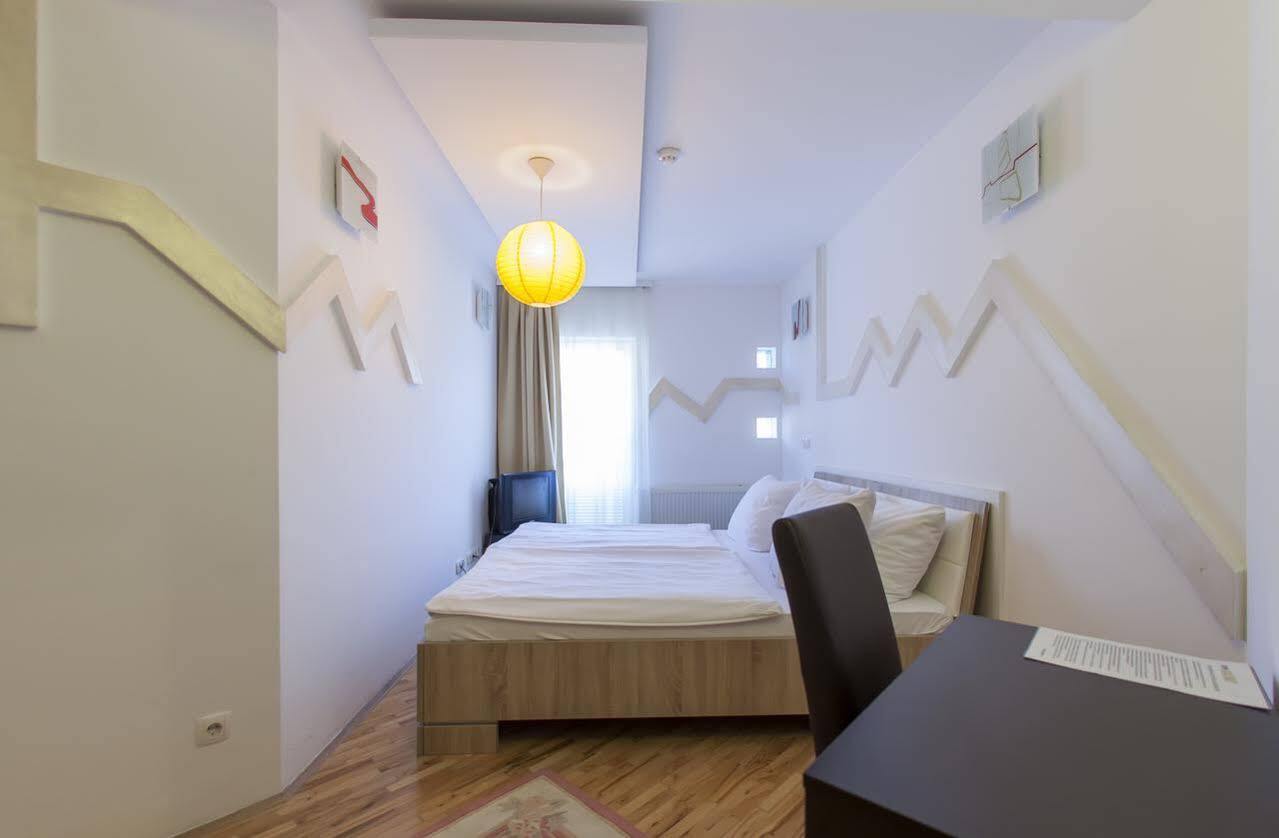 Hostel Hayat Szarajevó Kültér fotó