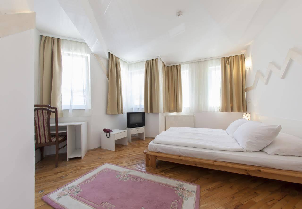 Hostel Hayat Szarajevó Kültér fotó